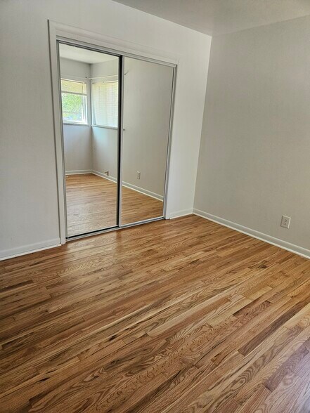 Building Photo - 1418 Laporte Ave