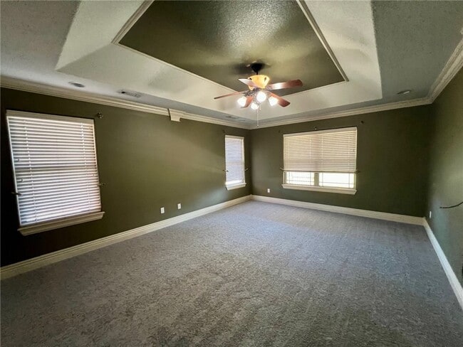 Building Photo - 1450 Whippoorwill Ln