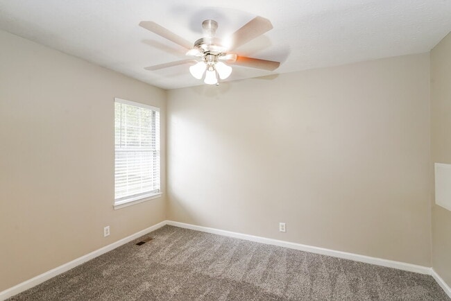 Building Photo - 914 Celeste Ct