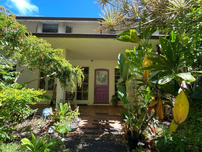Building Photo - Spacious 4-Bedroom Retreat in Haiku with S...
