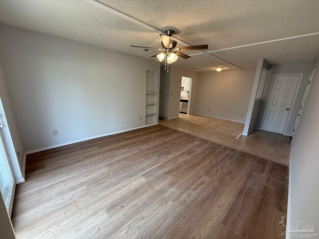 Building Photo - 3410 Green Briar Ct