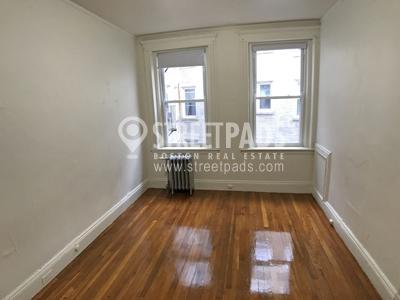 Building Photo - 1 bedroom in Boston MA 02215