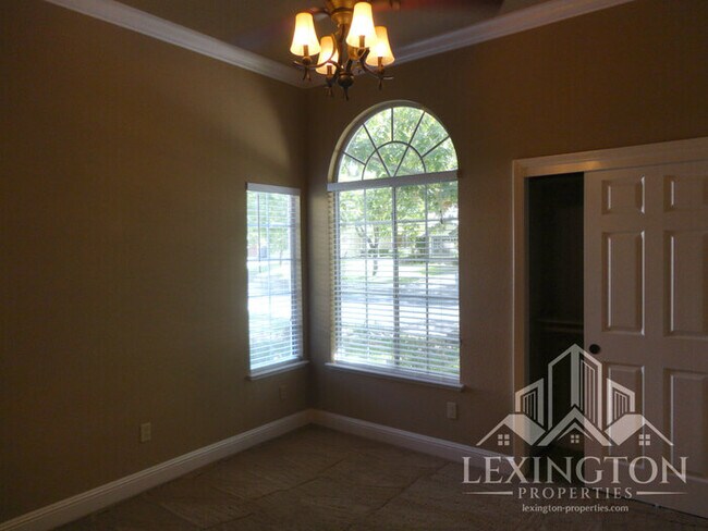 Building Photo - Spacious, single-story, 3bd-2ba Home located in Folsom's desirable Natoma Station community!