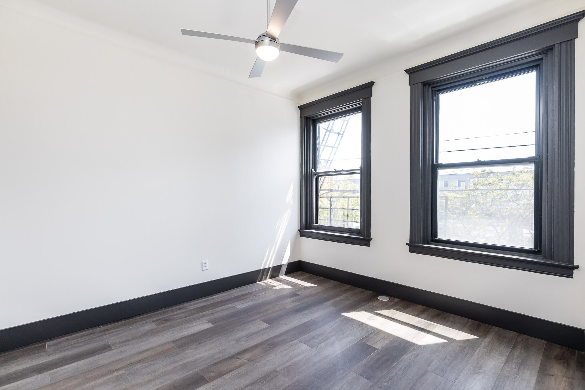 Bedroom - 728 E McMillan St