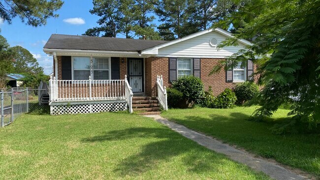 Primary Photo - 525 Lincoln Dr