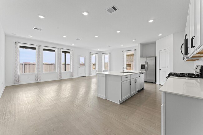 Building Photo - 16503 Mesquite Fld Dr