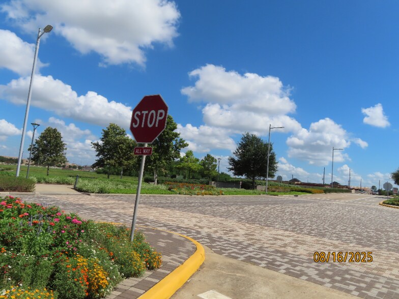 Building Photo - 12307 Currin Forest Dr