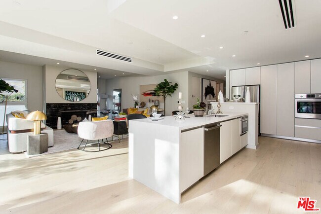 Building Photo - 1621 Malcolm Ave