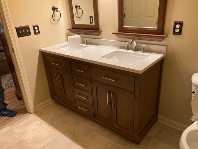Master bathroom - 5448 Middlebury Dr