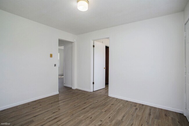 Building Photo - 2 br, 1 bath House - 62701 Red Arrow Hwy U...