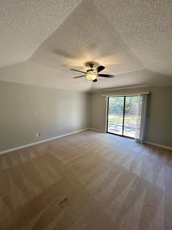Building Photo - 218 Yellow Pine Ct