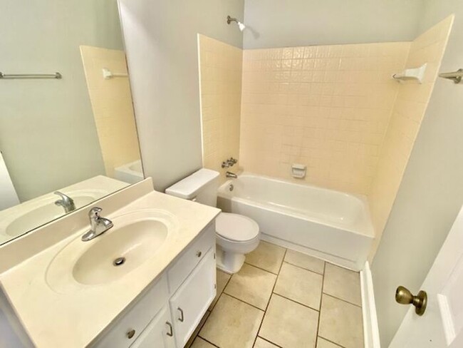 Building Photo - Now Leasing in Cordova, 4-Bedroom 2.5 Bath...