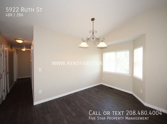 Building Photo - Beautifully Updated Pet Negotiable 4 Bedro...