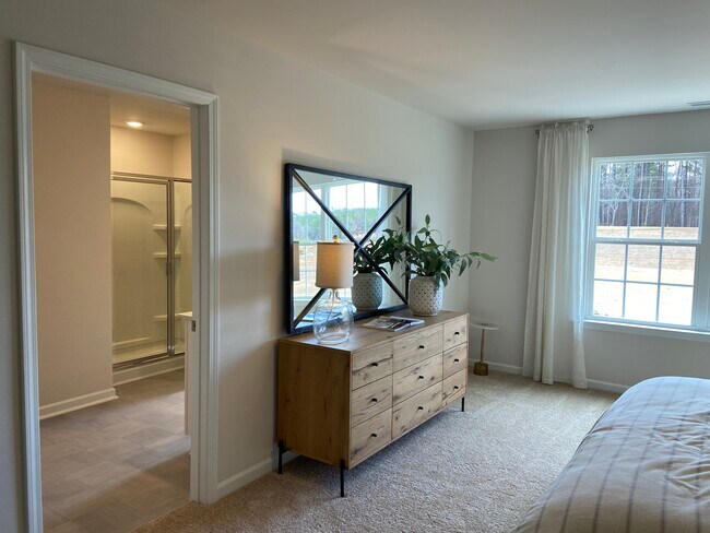 Building Photo - 111 David Hl Dr