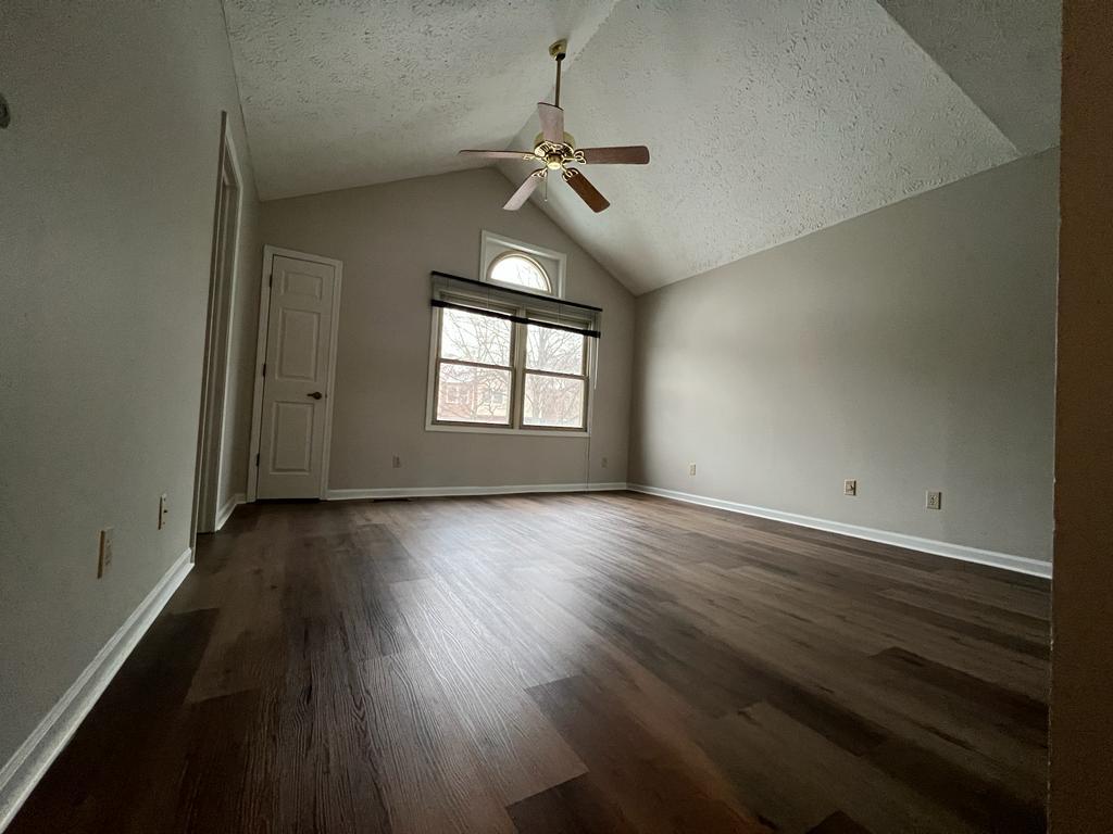 Building Photo - 9572 Maple Way