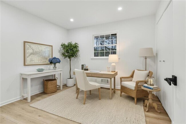 Building Photo - 3296 Columbia Woods Dr