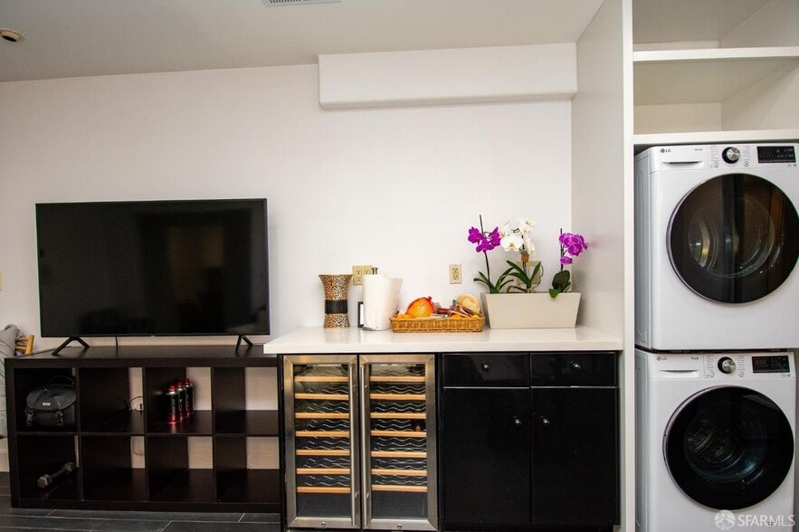 Building Photo - 127 Knockash Hill