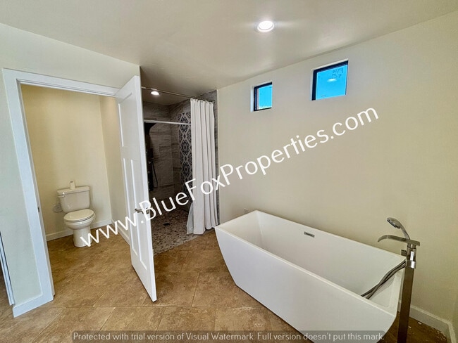 Building Photo - 8918 E Old Spanish Trail