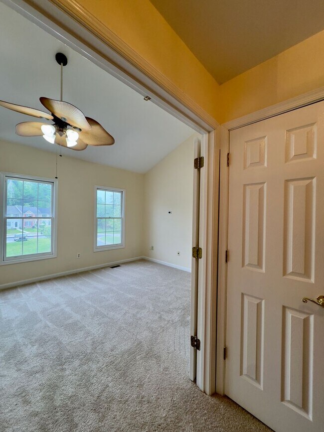 Building Photo - Charming 4 Bedroom/3.5 Bathroom Townhome in Cedarwood Estates, Pikesville, MD!
