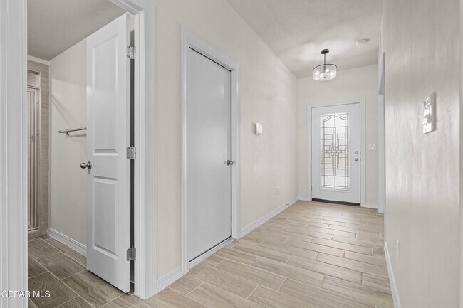 Building Photo - 5004 Alyssa Jade St