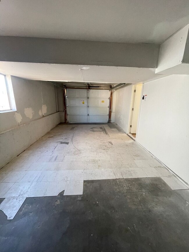 Building Photo - 3-Bedroom Twin Home with Private Backyard