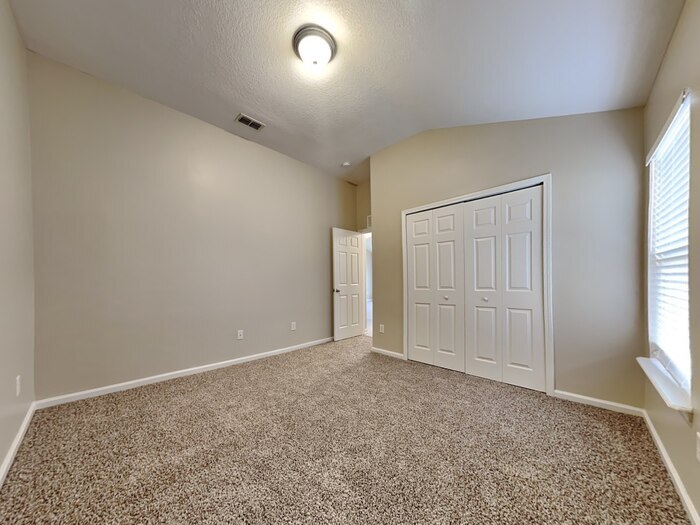 Building Photo - 83289 Purple Martin Dr