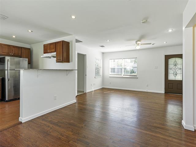 Building Photo - 3812 Lively Ln