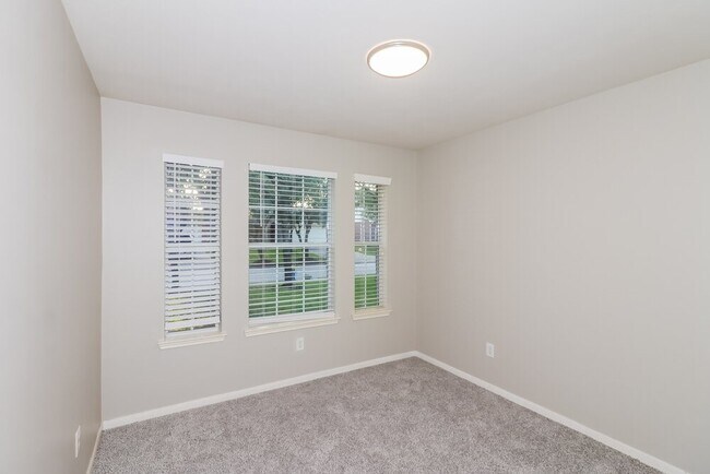 Building Photo - 18018 Iris Edge Way