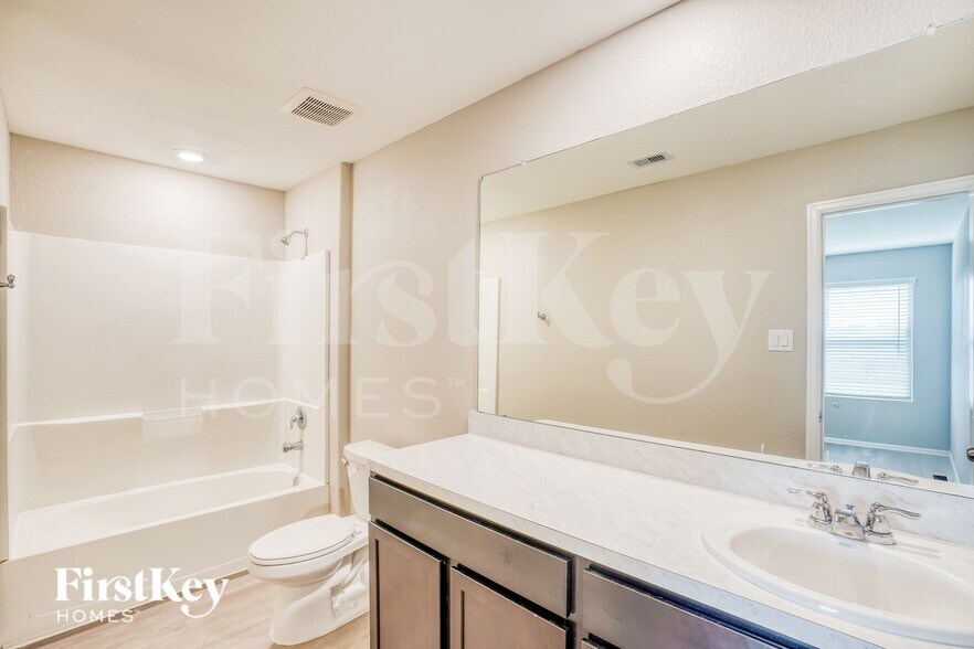 Building Photo - 3363 Avary River Ln