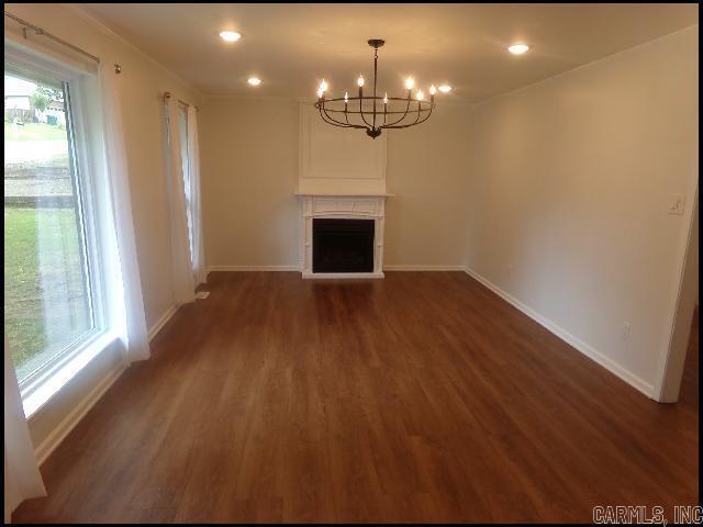 Building Photo - 6 Golden Oak Cove
