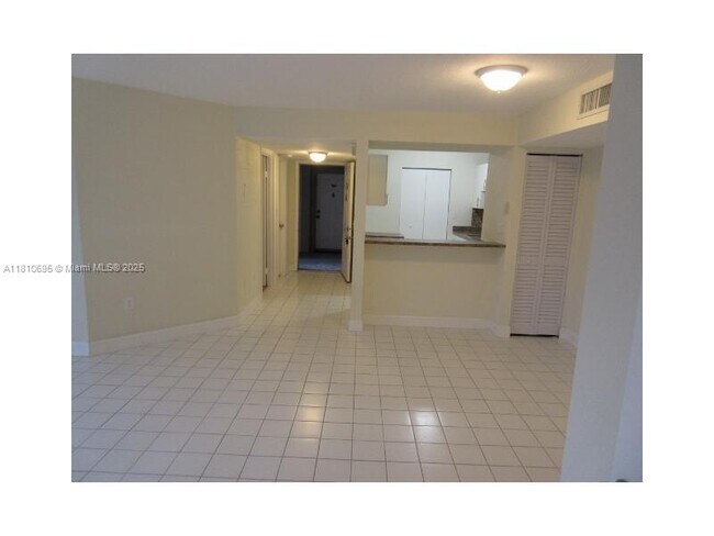 Building Photo - 444 NE 206th Ln