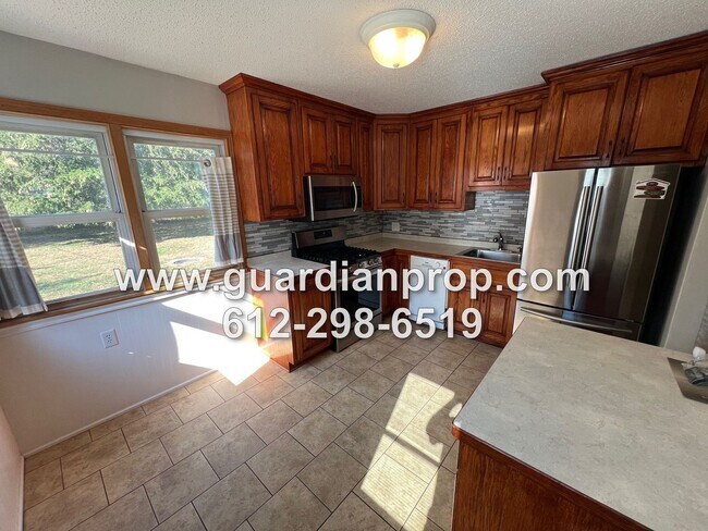 Building Photo - Mounds View House Available Now, Updated K...