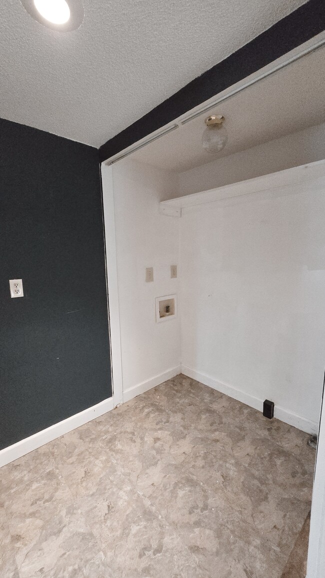 Building Photo - 43 Corley Ave