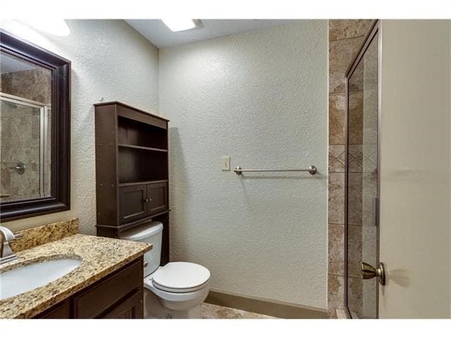 Building Photo - 2921 Clover Ln