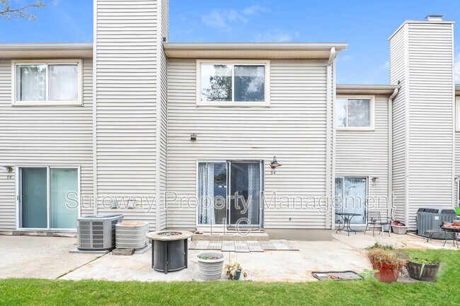 Building Photo - 94 Teal Ct