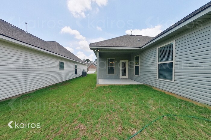 Building Photo - 112 Teddy Ln