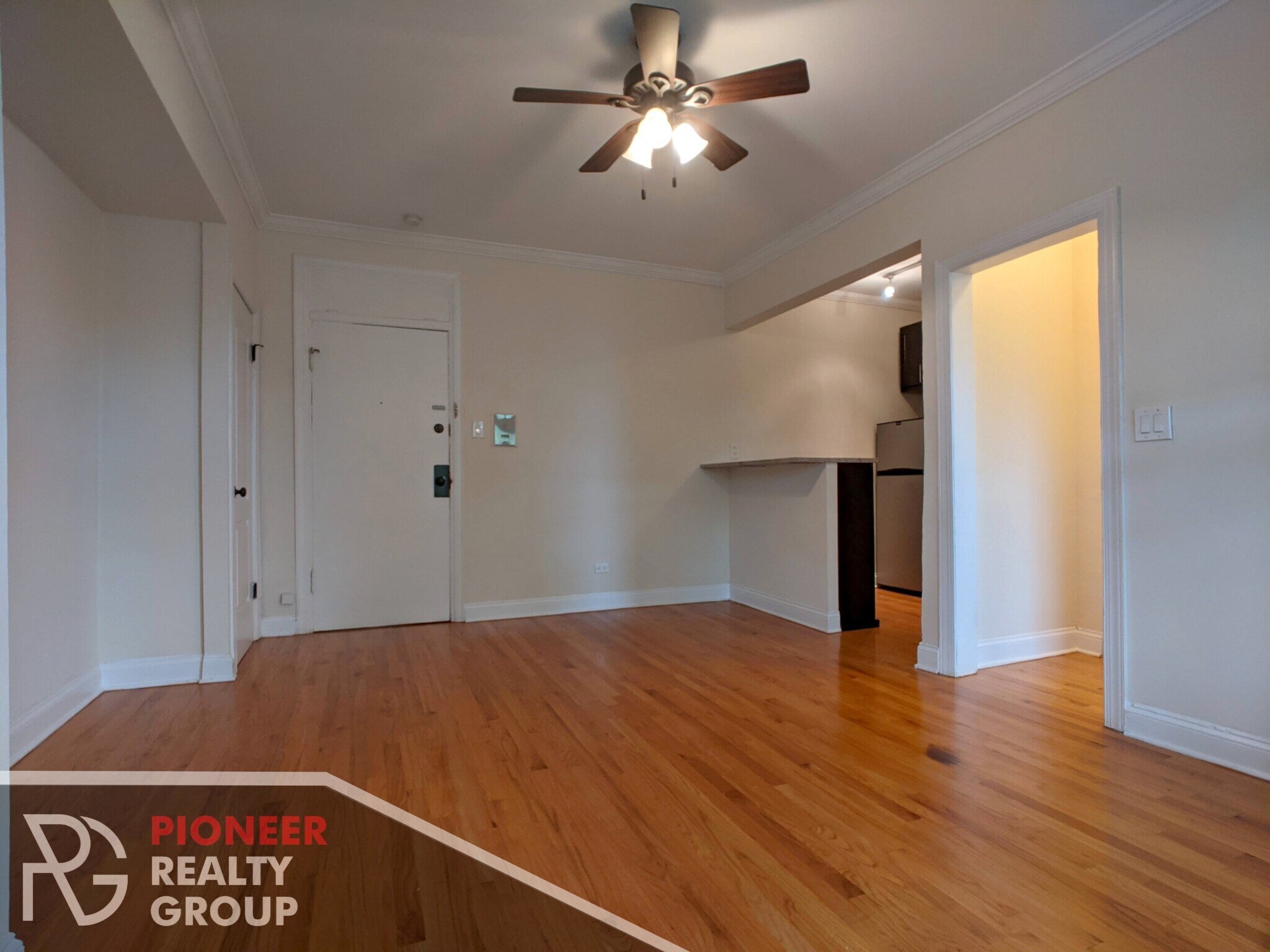 Building Photo - 4616 N Paulina St