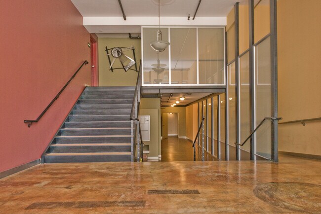 Building Photo - 200 Townsend St