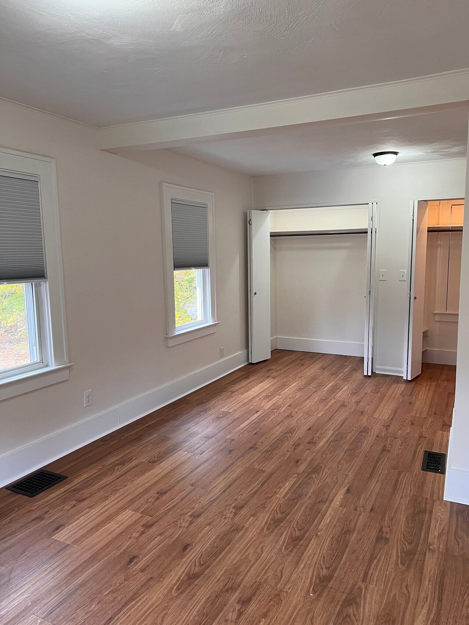 Building Photo - 905 Klem Rd