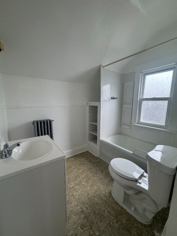 Building Photo - 447 Naugatuck Ave