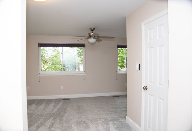 Building Photo - 10331 Bushman Dr
