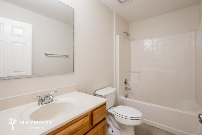 Building Photo - 561 Brown Bear Way