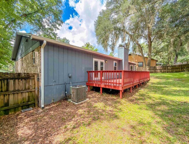 Building Photo - 776 Lupine Ln