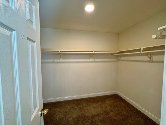 Building Photo - 1403 Waterside Village Drive