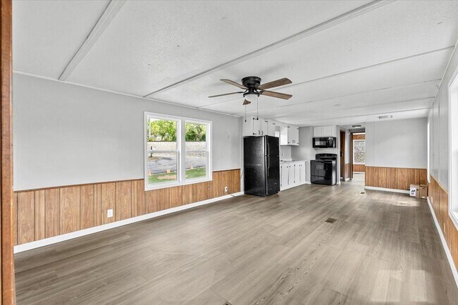 Building Photo - 2337 Weaver Pike