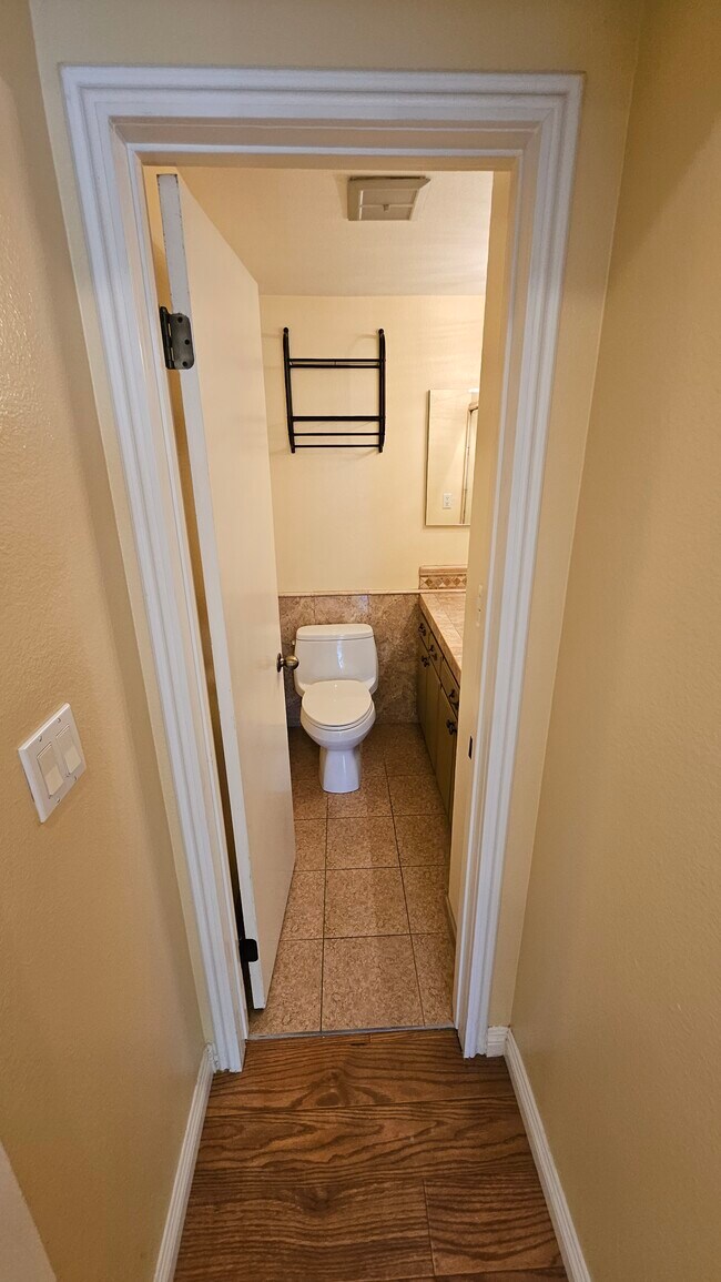 Building Photo - 279 N Holliston Ave