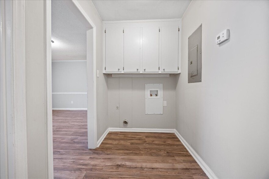 Building Photo - 1601 Betz St