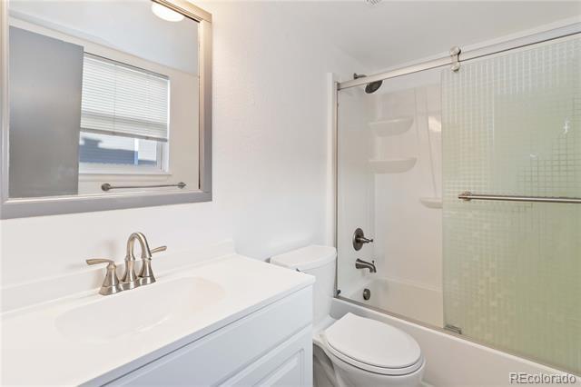 Building Photo - 1263 S Gilbert St