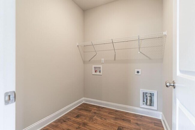 Building Photo - 151 Titleist Ct