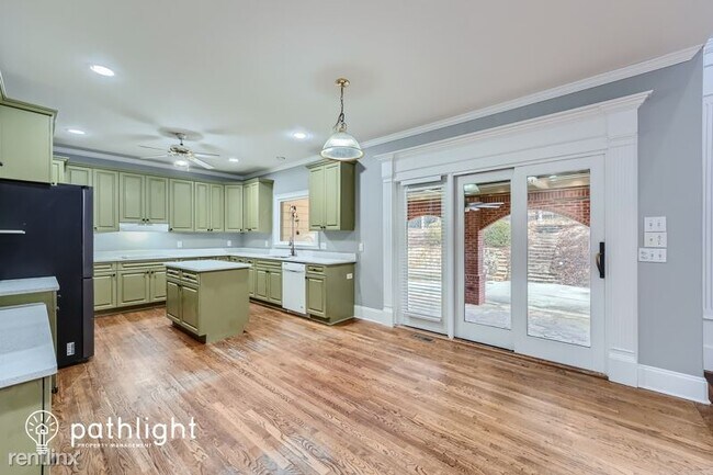 Building Photo - 5 br, 4 bath House - 1795 Millside Terrace...